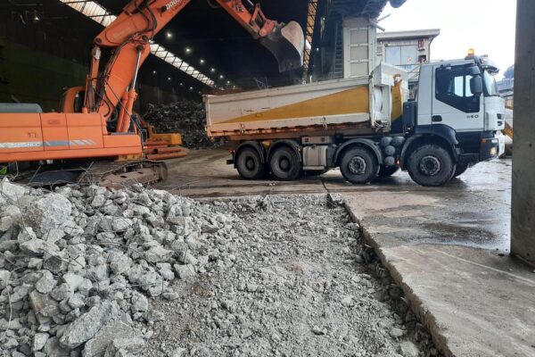 Smaltimento riciclo rifiuti edili movimento terra Gruppo Lanaro (3) Smaltimento riciclo rifiuti edili movimento terra Gruppo Lanaro (3)